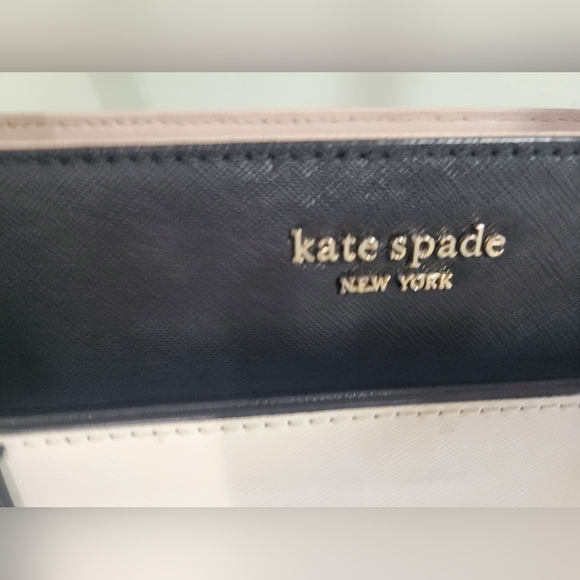 ✨️SALE 2 Large Kate spade multi compartment tote w full size zip around wallet. - Picture 4 of 16